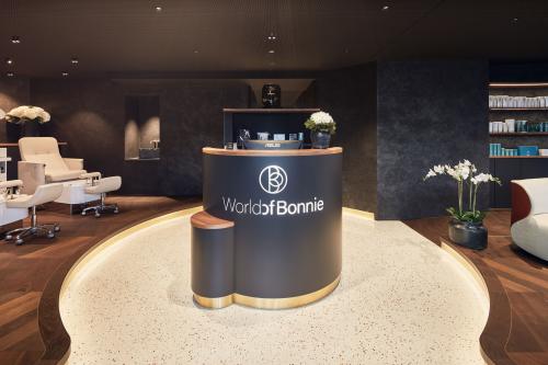 World of Bonnie Küsnacht